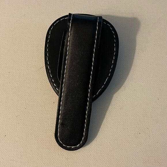 Infinity Logo Sunglass Holder for Car Black PU Leather NWT - Picture 7 of 9